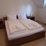 Atlantika Apartment *